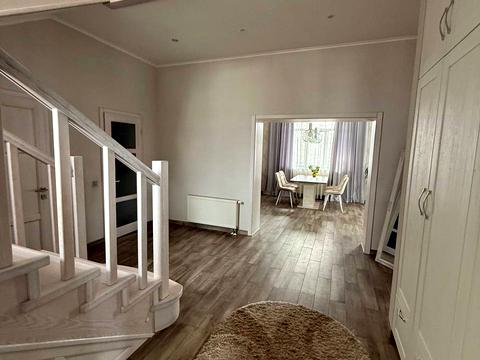 будинок за адресою Озерна