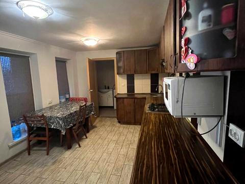 дом по адресу с. Бережинка, Центральна