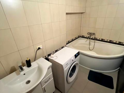 дом по адресу с. Бережинка, Центральна