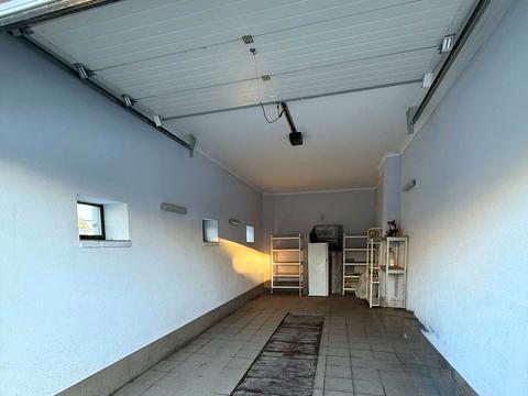 будинок за адресою Озерна