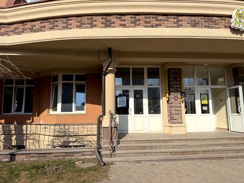 комерційна за адресою Боголюбова вул., 38