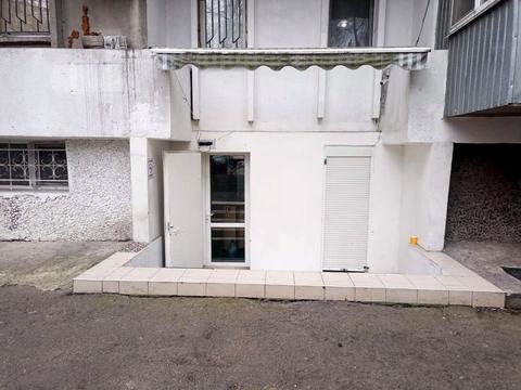 комерційна за адресою Світлий пров., 14