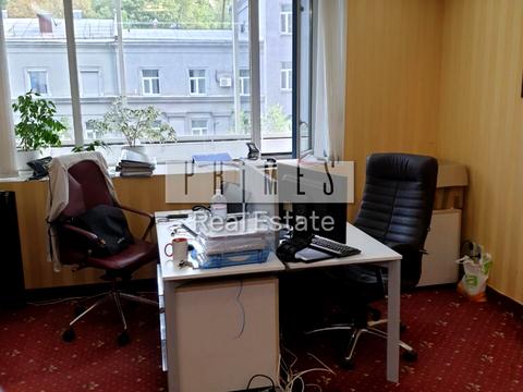 комерційна за адресою Шовковична вул., 42