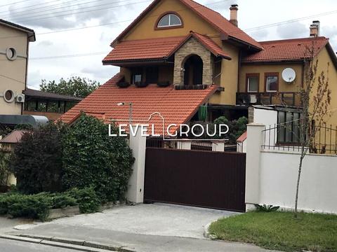будинок за адресою Добрий Шлях вул., 63