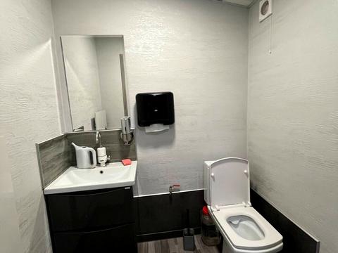 коммерческая по адресу Независимости просп. (Леваневського), 53