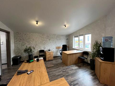 коммерческая по адресу Независимости просп. (Леваневського), 53