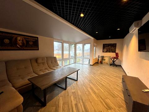 коммерческая по адресу Независимости просп. (Леваневського), 53