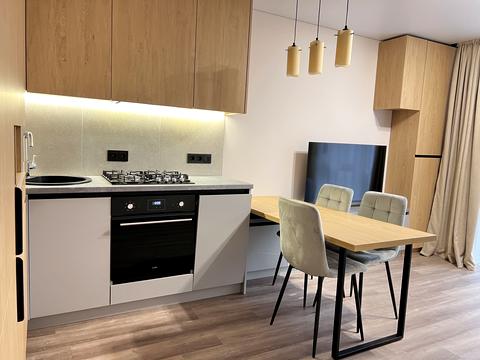 квартира по адресу Степана Бандеры ул., (Будинок 4)