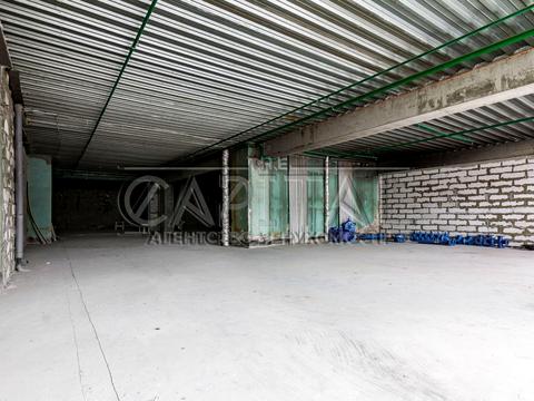 комерційна за адресою Машинобудівна вул., 41