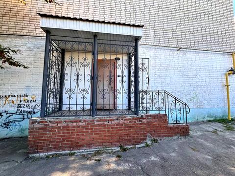 комерційна за адресою Партизанська вул., 25