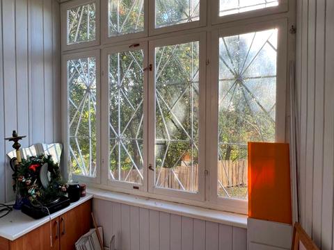 комерційна за адресою Партизанська вул., 25