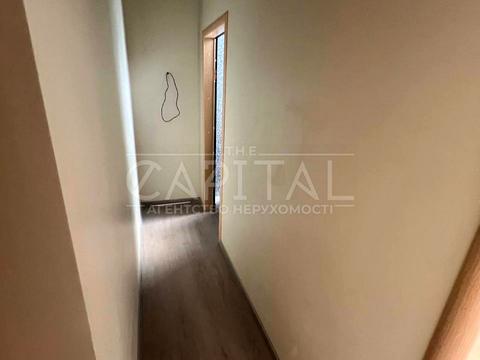 комерційна за адресою Лесі Українки бульв., 7-А