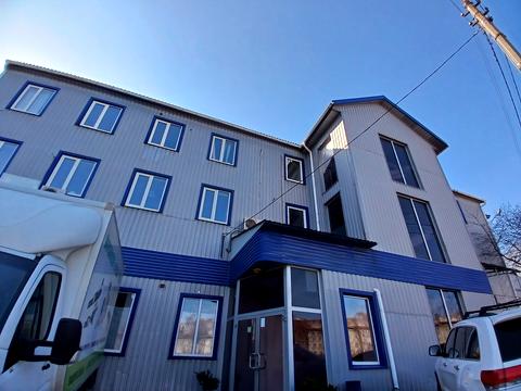 комерційна за адресою Нововокзальна вул., 17а