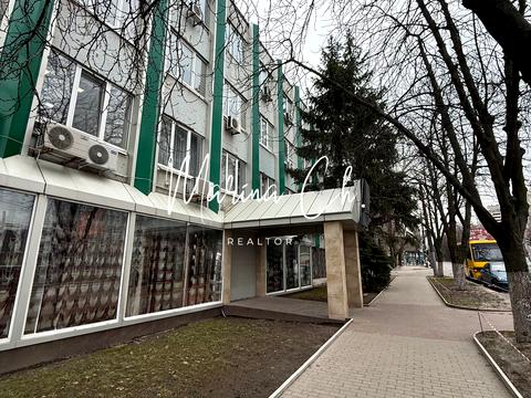 комерційна за адресою Робоча вул., 23в