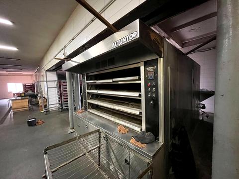 коммерческая по адресу Івана Кожедуба ул., 232а