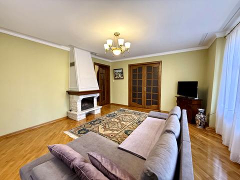 будинок за адресою Героя України Олександра Щербанюка вул. (Василя Чапаєва), 33