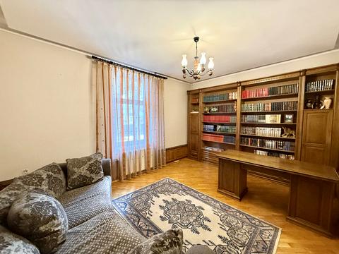 будинок за адресою Героя України Олександра Щербанюка вул. (Василя Чапаєва), 33