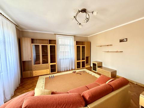 будинок за адресою Героя України Олександра Щербанюка вул. (Василя Чапаєва), 33