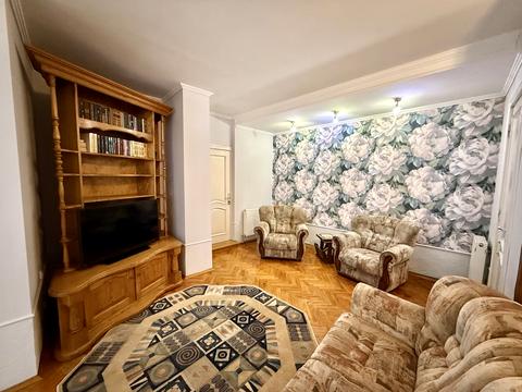 будинок за адресою Героя України Олександра Щербанюка вул. (Василя Чапаєва), 33