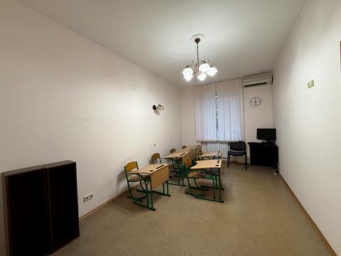 комерційна за адресою Чоколівський бульв., 30