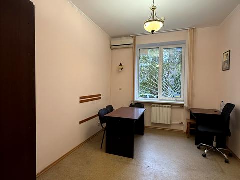 комерційна за адресою Чоколівський бульв., 30