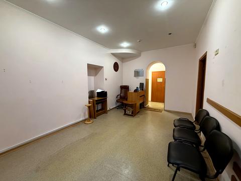 комерційна за адресою Чоколівський бульв., 30