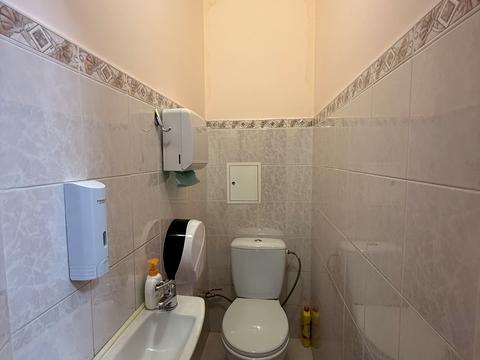 комерційна за адресою Чоколівський бульв., 30