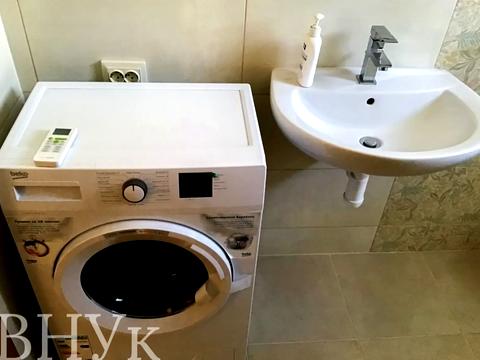 квартира по адресу Василя Ґренджі-Донського пл., 3а
