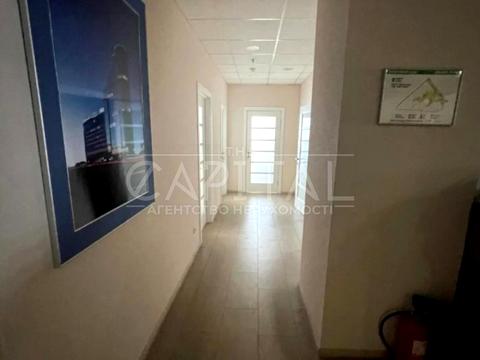 комерційна за адресою Голосіївський просп. (40-річчя Жовтня), 132