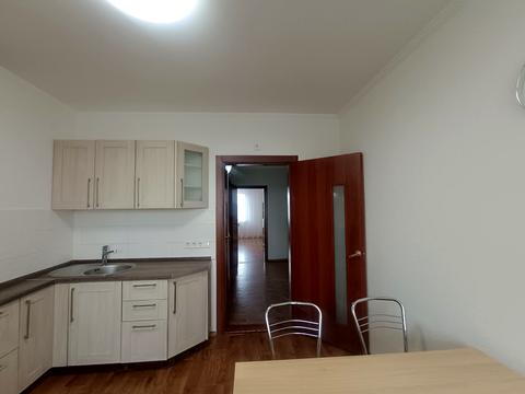 квартира за адресою Сергія Данченка вул., 3