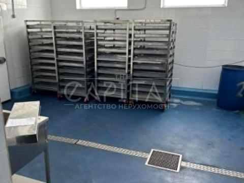 комерційна за адресою Київська вул., 1