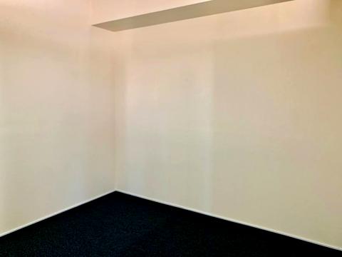 комерційна за адресою Будівельників вул., 23