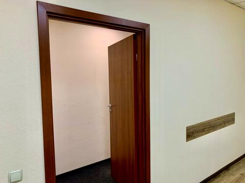 комерційна за адресою Будівельників вул., 23