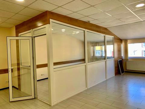 комерційна за адресою Будівельників вул., 23