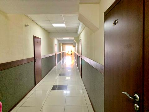 комерційна за адресою Будівельників вул., 23