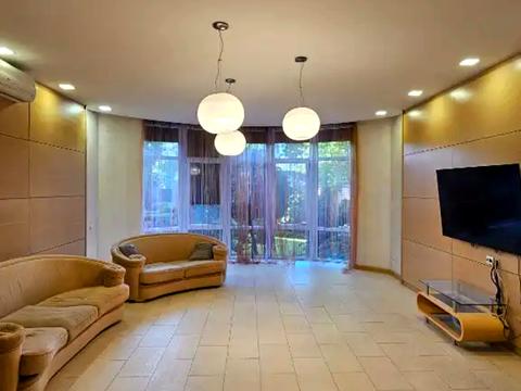 дом по адресу Динамо ул.