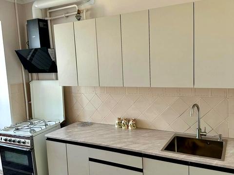 квартира за адресою Героїв Крут бульв. (Героїв Сталінграду), 22