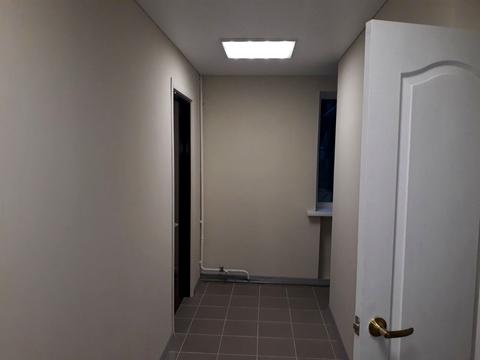 комерційна за адресою Будівельників вул., 5-А