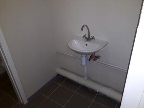 комерційна за адресою Будівельників вул., 5-А