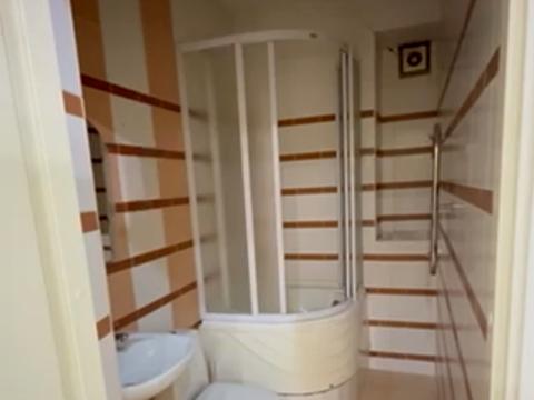 комерційна за адресою Спиридонівська вул., 5