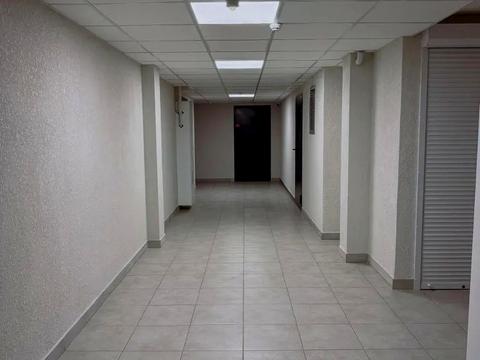 комерційна за адресою Зоряний бульв., 1м