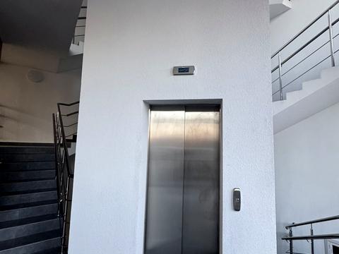 коммерческая по адресу Машинобудівників ул., 16