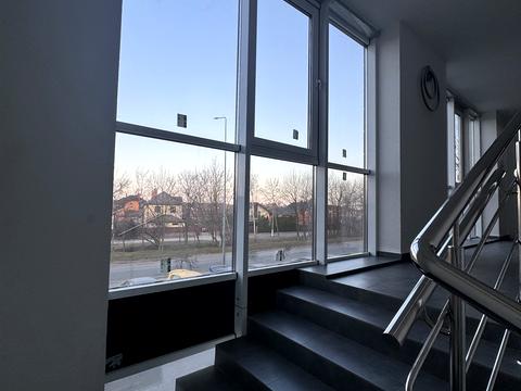 коммерческая по адресу Машинобудівників ул., 16