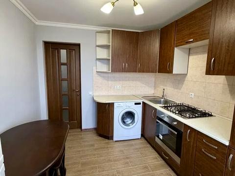 квартира за адресою Героїв Крут бульв. (Героїв Сталінграду), 22