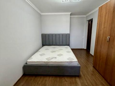 квартира за адресою Героїв Крут бульв. (Героїв Сталінграду), 22