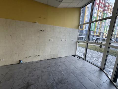 коммерческая по адресу Машинобудівників ул., 16