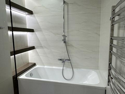 квартира по адресу Салютная ул., (Будинок 02301-02303)