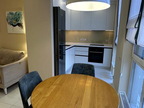 квартира по адресу Салютная ул., (Будинок 02301-02303)