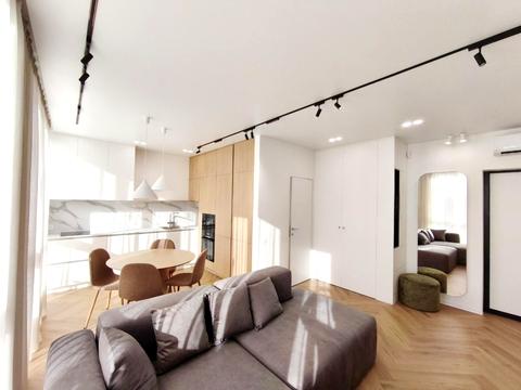 квартира за адресою Салютна вул., 2к24