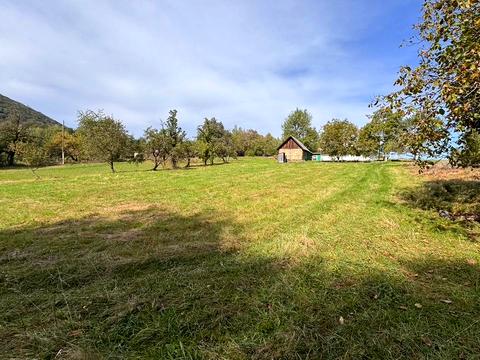 ділянка за адресою с. Черешенька